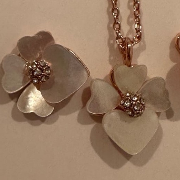 Kate Spade Floral Necklace Set in Rose Gold - Picture 8 of 8
